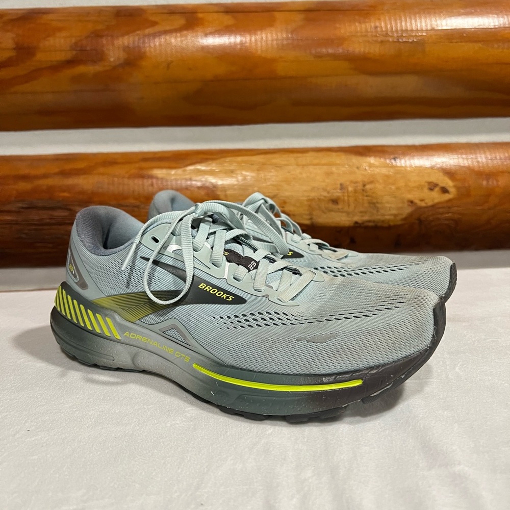 Brooks Adrenaline GTS Gray and Yellow Athletic Shoes